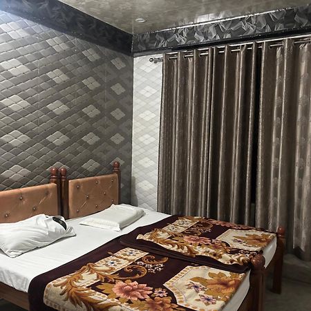 Sgh Guest House Матхура Экстерьер фото